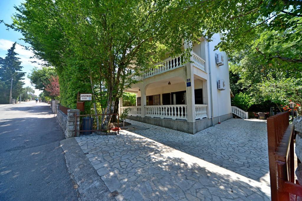 Apartments Karmelic Malinska Camera foto