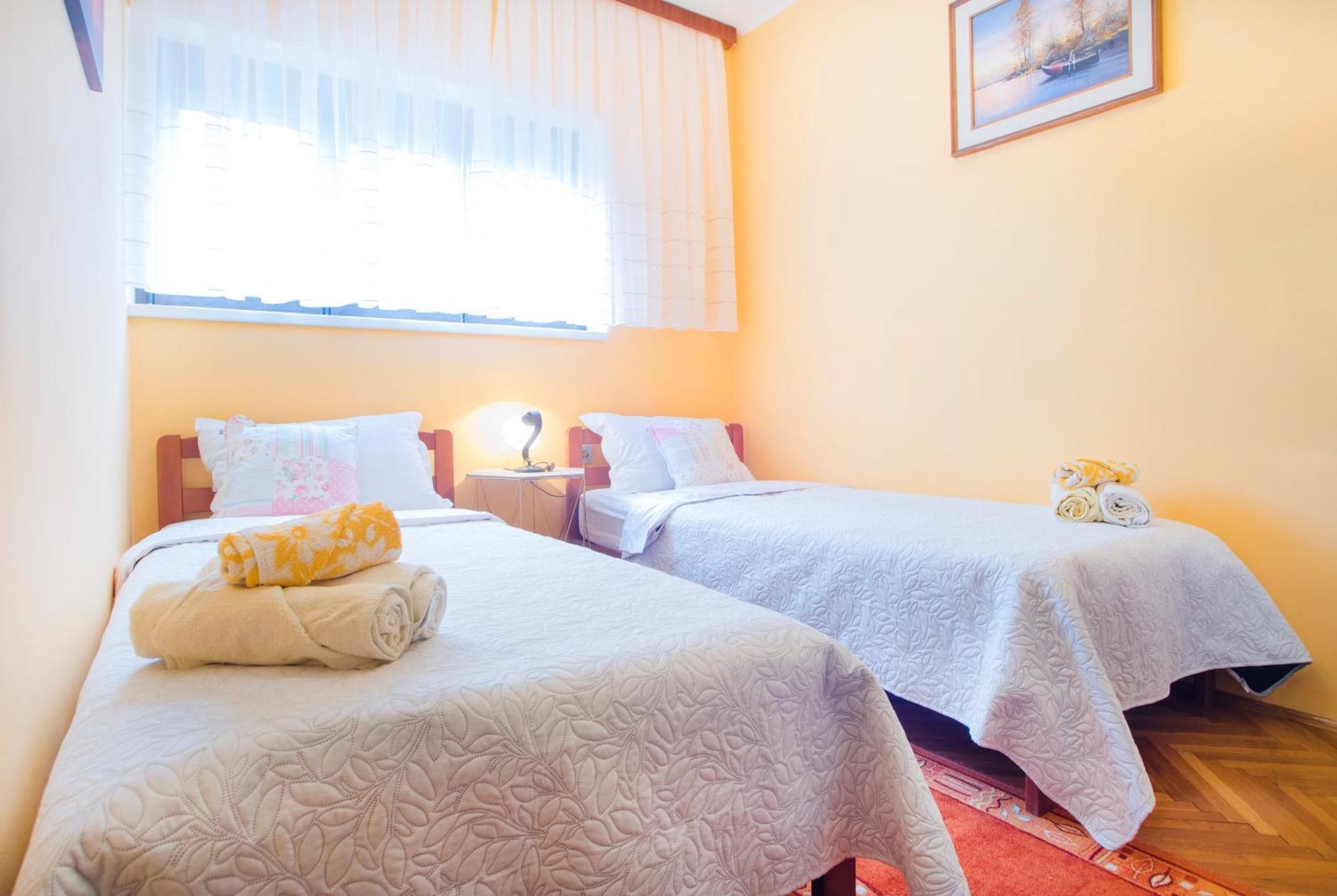 Apartments Karmelic Malinska Esterno foto