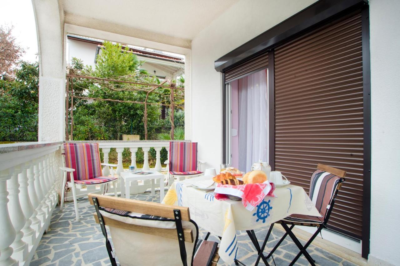 Apartments Karmelic Malinska Esterno foto